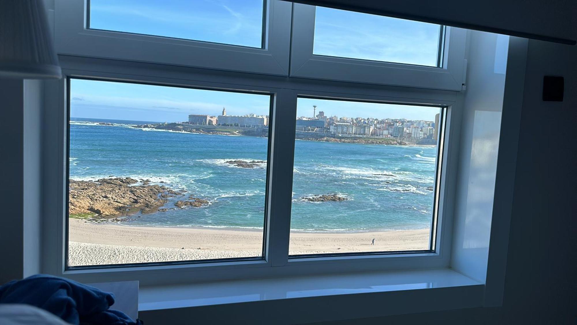 شقة Piso Con Vistas A La Playa De Riazor آكورونيا المظهر الخارجي الصورة