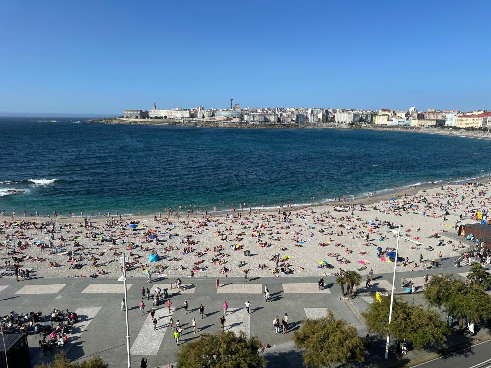 شقة Piso Con Vistas A La Playa De Riazor آكورونيا المظهر الخارجي الصورة